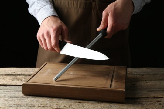 The 5-Minute Trick That Brings Dull Kitchen Knives Back to Life