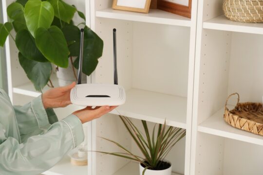 The 5-Minute Fix for a Wi-Fi Dead Zone in Your Home