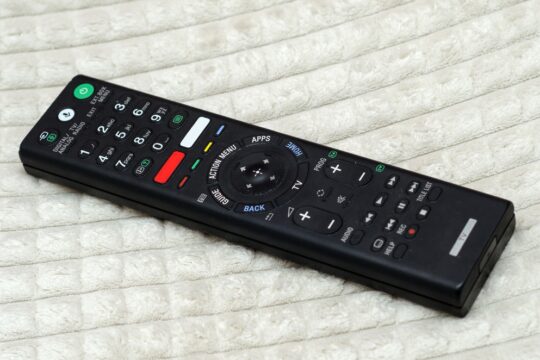 Quick Hack to Clean a Grimy TV Remote in Under 5 Minutes