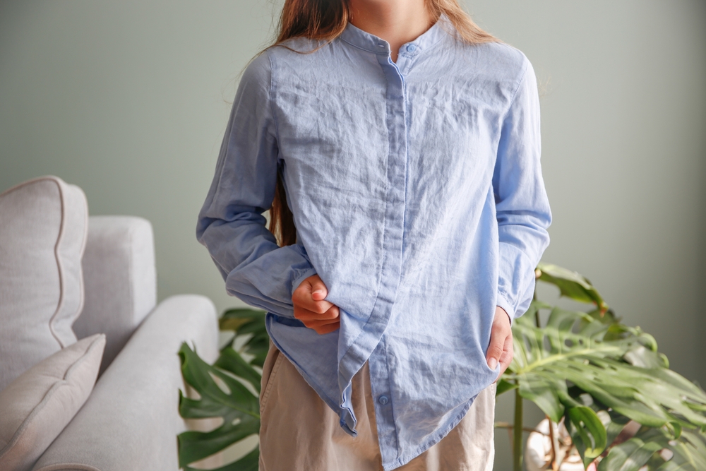 Get Wrinkles Out of Clothes in 5 Minutes Without an Iron